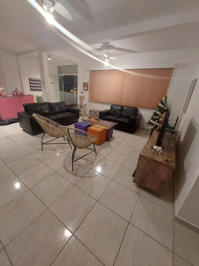 Eco Isla Guesthouse ฟลอเรียนอโปลิส ภายนอก รูปภาพ